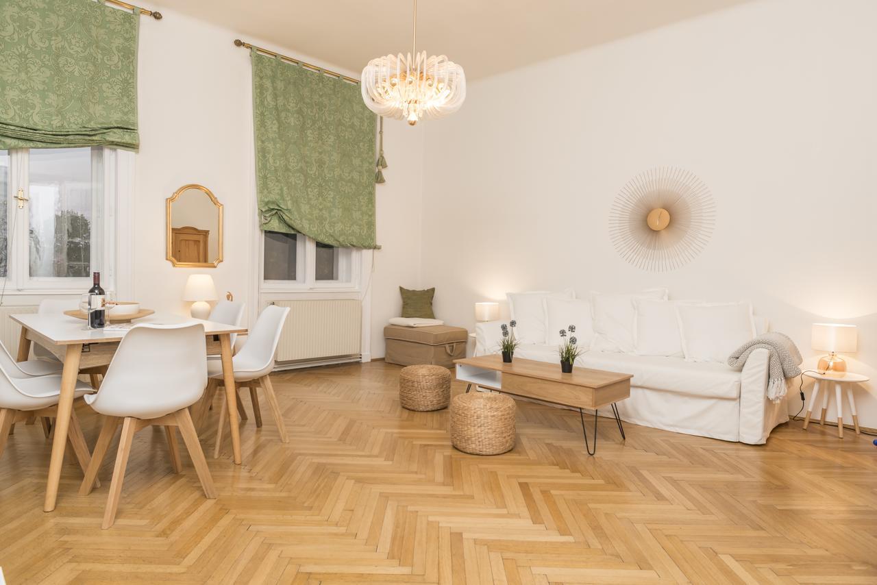 Silent Paradise Ober St Veit Vienna Exterior photo